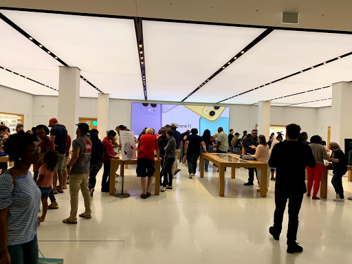 Computer Store «Apple Crabtree Valley Mall», reviews and photos, 4325 Glenwood Ave, Raleigh, NC 27612, USA