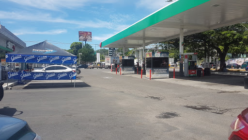 Puma gas station La Gloria