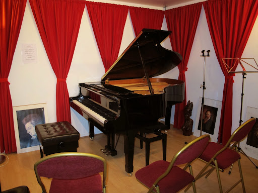 Cours de piano et location de studios de répétition