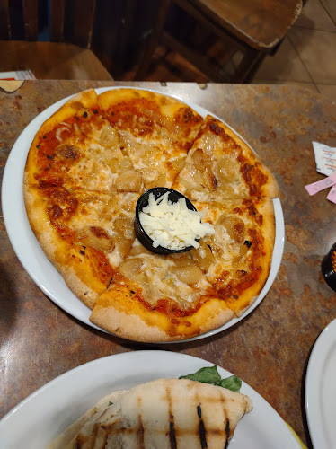#1 best pizza place in McAllen - Blue Onion