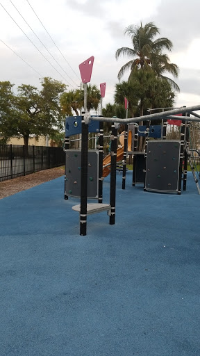 Park «Uleta Park», reviews and photos, 386 NE 169th St, North Miami Beach, FL 33162, USA