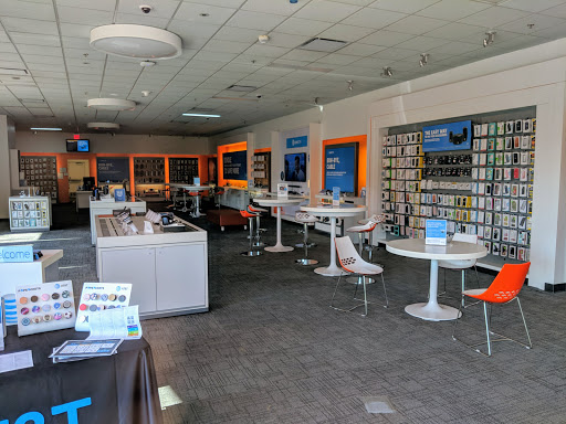 Cell Phone Store «AT&T», reviews and photos, 4110 Levis Commons Blvd, Perrysburg, OH 43551, USA