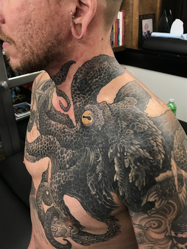 Tattoo Shop «Ben Around Tattoos and Offbeat Gallery», reviews and photos, 701 W Main St, Charlottesville, VA 22903, USA