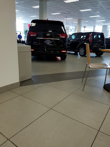 Car Dealer «Spitzer Kia Cleveland», reviews and photos, 3414 Brookpark Rd, Cleveland, OH 44134, USA