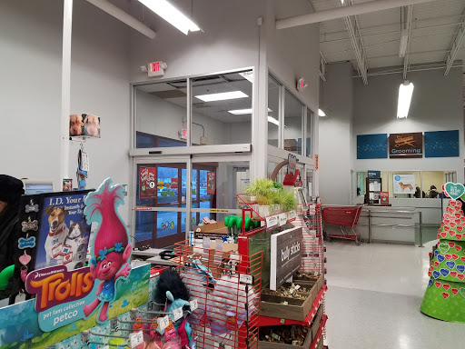 Pet Supply Store «Petco Animal Supplies», reviews and photos, 125 Lincoln Hwy, Exton, PA 19341, USA