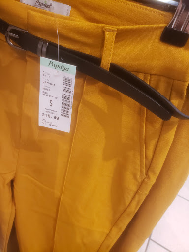 Fashion Accessories Store «Papaya Factory Outlet», reviews and photos, 8200 Vineland Ave # 1240, Orlando, FL 32821, USA