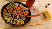 Poke bowl du Restaurant hawaïen POKAWA Poké bowls à Puilboreau - n°3