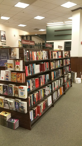 Book Store «Barnes & Noble», reviews and photos, 4801 Bethesda Ave, Bethesda, MD 20814, USA