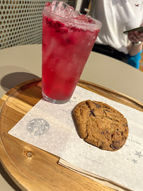 Plats et boissons du Restaurant servant le petit-déjeuner Starbucks à Paris - n°13