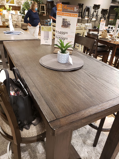 Furniture Store «Ashley Furniture HomeStore», reviews and photos, 2508 S 38th St, Tacoma, WA 98409, USA