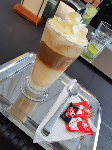 KERT CAFÈ fagylaltozó és kávézó - Füzesabony