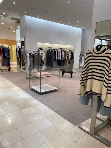 Department Store «Saks Fifth Avenue», reviews and photos, 2 Bala Plaza, Bala Cynwyd, PA 19004, USA