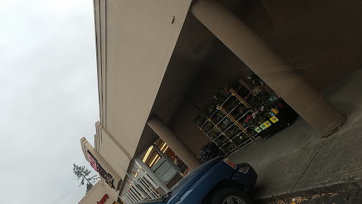 Grocery Store «Grocery Outlet Bargain Market», reviews and photos, 52115 SW Chinook Plaza, Scappoose, OR 97056, USA