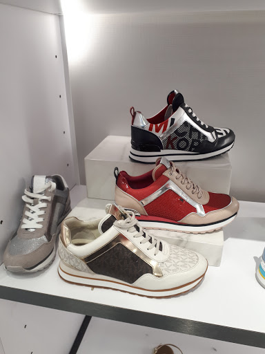 Fashion Accessories Store «Michael Kors», reviews and photos, 100 Citadel Dr #456, Commerce, CA 90040, USA