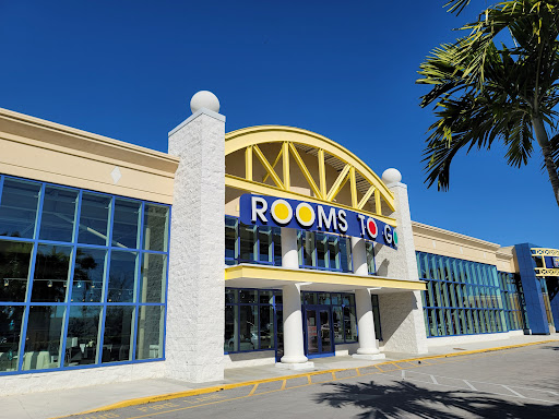 Furniture Store «Rooms To Go & Rooms To Go Kids Furniture Store - Cutler Bay», reviews and photos, 18722 S Dixie Hwy, Cutler Bay, FL 33157, USA