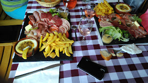 Photo n°54 de Au Chat Bleu à Saint-Laurent-les-Bains-Laval-d'Aurelle ()