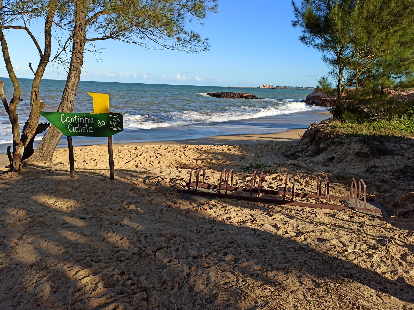 Fotografie cu Plaja Mae-Ba - locul popular printre cunoscătorii de relaxare