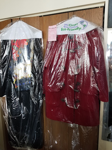 Dry Cleaner «Heritage Cleaners», reviews and photos, 1020 E Main St # K, Purcellville, VA 20132, USA