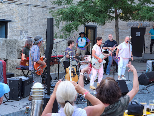 American Restaurant «Icehouse», reviews and photos, 2528 Nicollet Ave, Minneapolis, MN 55404, USA