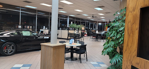 Leif Johnson Used Superstore Central, 501 E Koenig Ln, Austin, TX 78751, USA, 