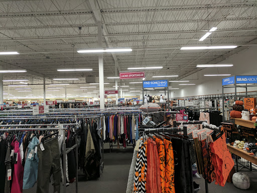 Clothing Store «Burlington Coat Factory», reviews and photos, 370 US-130, Hightstown, NJ 08520, USA