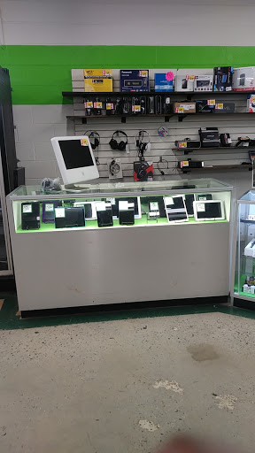 Pawn Shop «Quick Cash Pawn of Greensboro», reviews and photos, 2614 High Point Road, Greensboro, NC 27403, USA