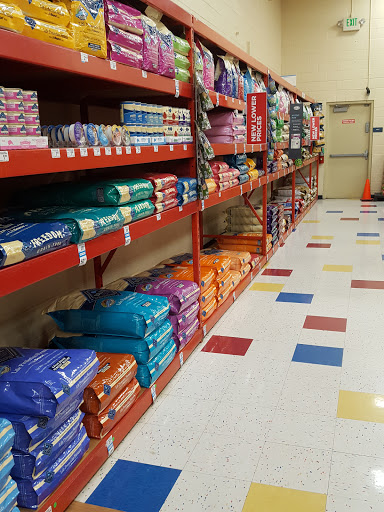 Pet Supply Store «Petco Animal Supplies», reviews and photos, 2021 Evergreen Ave, Modesto, CA 95350, USA