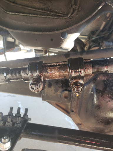 Tire Shop «Discount Tire Centers - Fresno, CA», reviews and photos, 6615 N Blackstone Ave, Fresno, CA 93710, USA