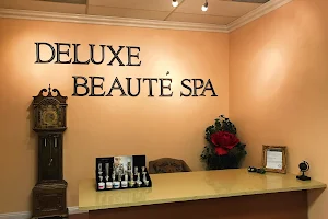 DELUXE BEAUTE SPA image