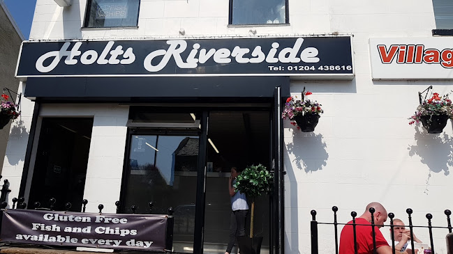 Holt's Riverside - Restaurant