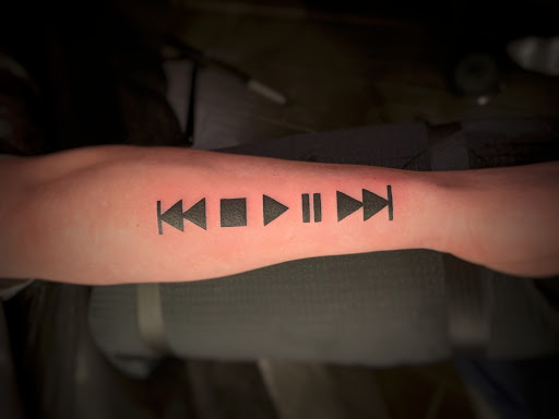 Tattoo Shop «High Voltage Tattoo Nc», reviews and photos, 1259 N La Brea Ave, West Hollywood, CA 90038, USA