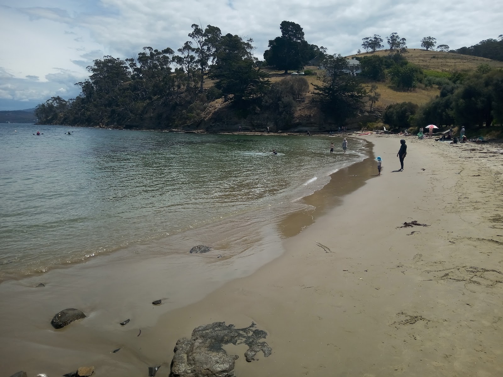 Tinderbox Beach'in fotoğrafı ve yerleşim