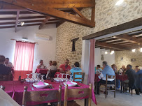 Atmosphère du Ferme Auberge Restaurant Le Vieux Chene à Castelnau-Chalosse - n°1