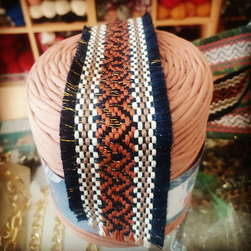 Velonies by Maria - Ραφείο