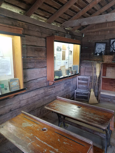 Live Music Venue «Jimmy Driftwood Music Barn», reviews and photos, 19775 AR-5, Mountain View, AR 72560, USA