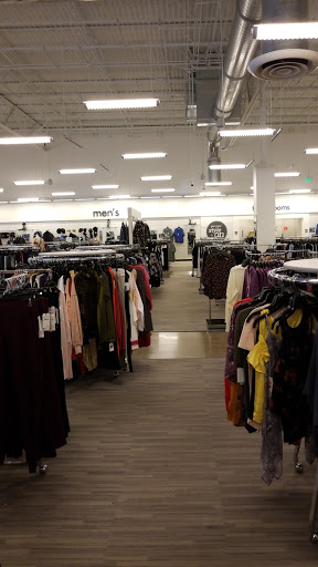 Department Store «Nordstrom Rack Woodland Plaza», reviews and photos, 8722 E 71st St, Tulsa, OK 74133, USA