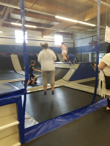 Recreation Center «G6 Airpark», reviews and photos, 10414 SE Washington St, Portland, OR 97216, USA