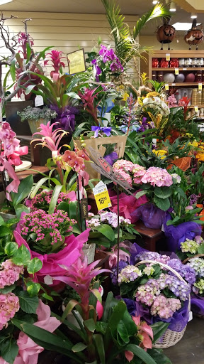 Grocery Store «Vons», reviews and photos, 3233 Foothill Blvd, La Crescenta, CA 91214, USA