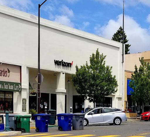 Cell Phone Store «Verizon Authorized Retailer - A Wireless», reviews and photos, 1831 Solano Ave, Berkeley, CA 94707, USA