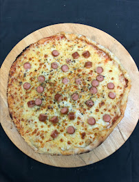 Pizza du Pizzas à emporter Distributeur - La cabane à Pizza à Condrieu - n°14