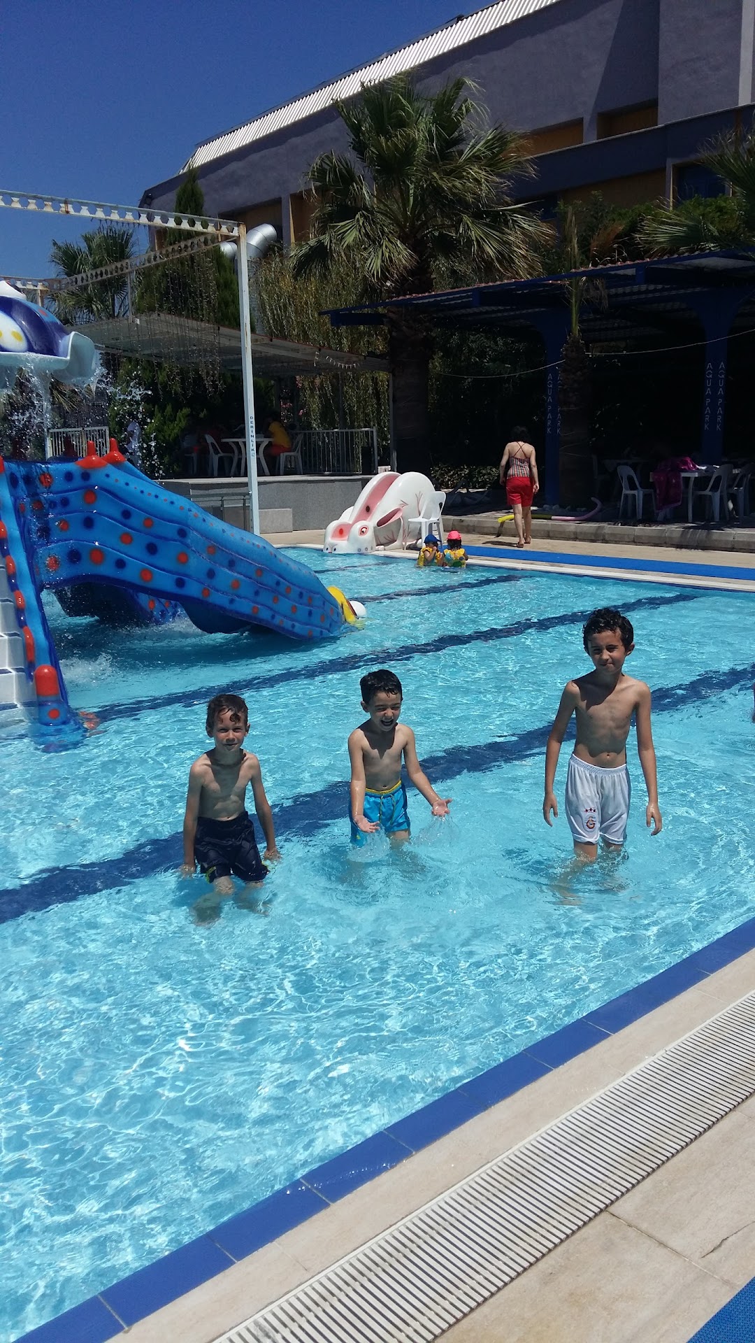 Soma Genlik ve Spor Merkezi Yzme Havuzu