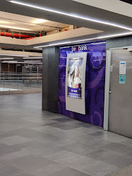 Geldautomaat beneden in het metrostation