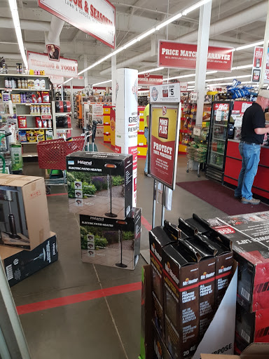 Home Improvement Store «Tractor Supply Co.», reviews and photos, 6622 6th St SW, Cedar Rapids, IA 52404, USA