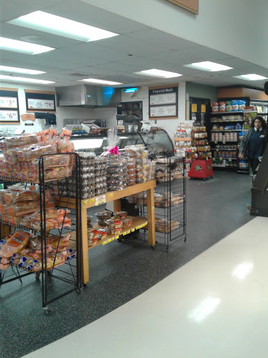 Supermarket «King Kullen», reviews and photos, 1765 Peninsula Blvd, Hewlett, NY 11557, USA