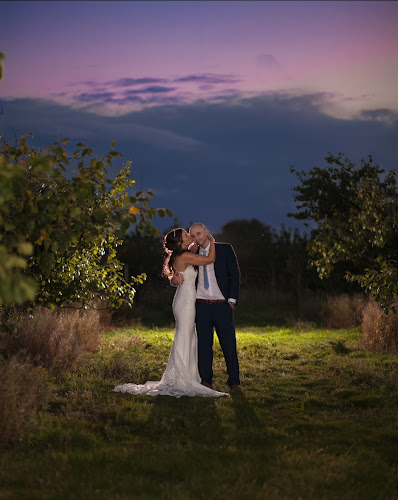 Reviews of Wedding Bells Photography Kent in Maidstone - Photography studio