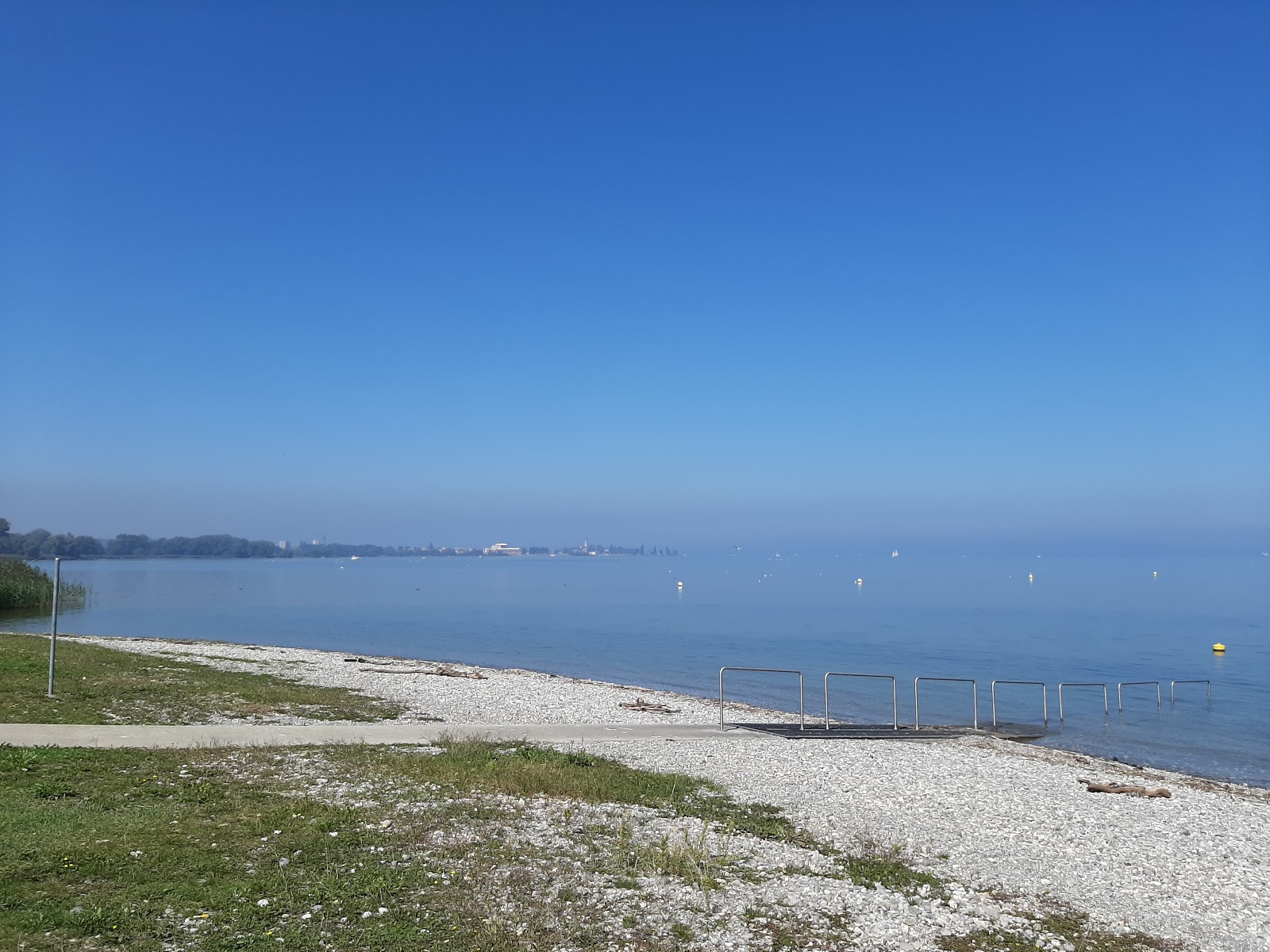 Φωτογραφία του Strandbad Wiedehorn και η εγκατάσταση