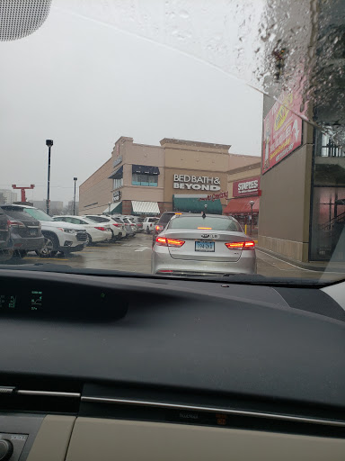 Shopping Mall «Ridgeway Shopping Center», reviews and photos, 2233 Summer St, Stamford, CT 06905, USA