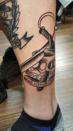 Tattoo Shop «Hard Luck Tattoo», reviews and photos, 5 N Sacramento St, Lodi, CA 95240, USA