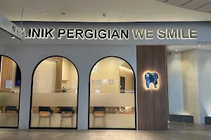 WeSmile Dental Clinic (LaLaport BBCC) - Painless Scaling, Invisalign and Implant Provider image