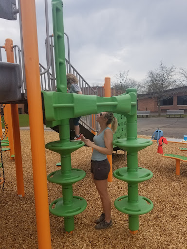 Park «Richard E Johns Park», reviews and photos, 2101 Central Rd, Glenview, IL 60025, USA